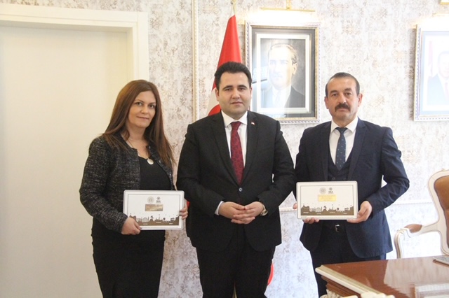 Kaymakamımız Sayın Ahmet Gökcecik Kaymakamlık Proje Ofis Personellerimizi Ödüllendirdi